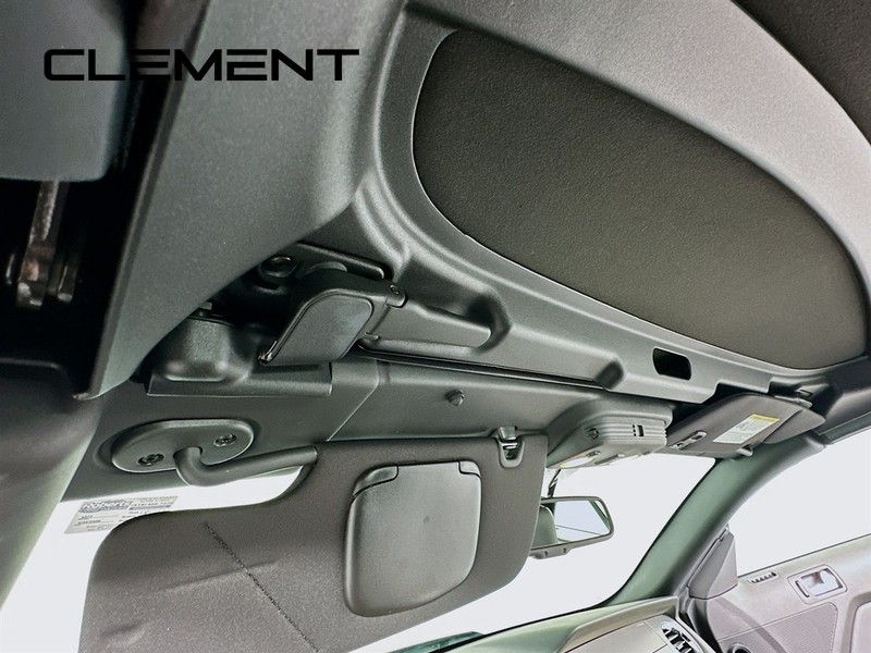 Ford Mustang Vehicle Image 23