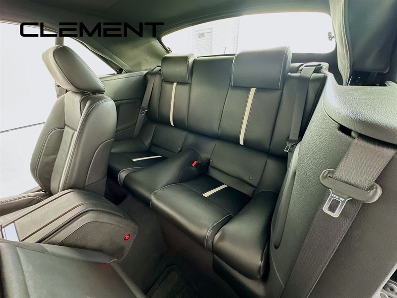 Ford Mustang Vehicle Image 29