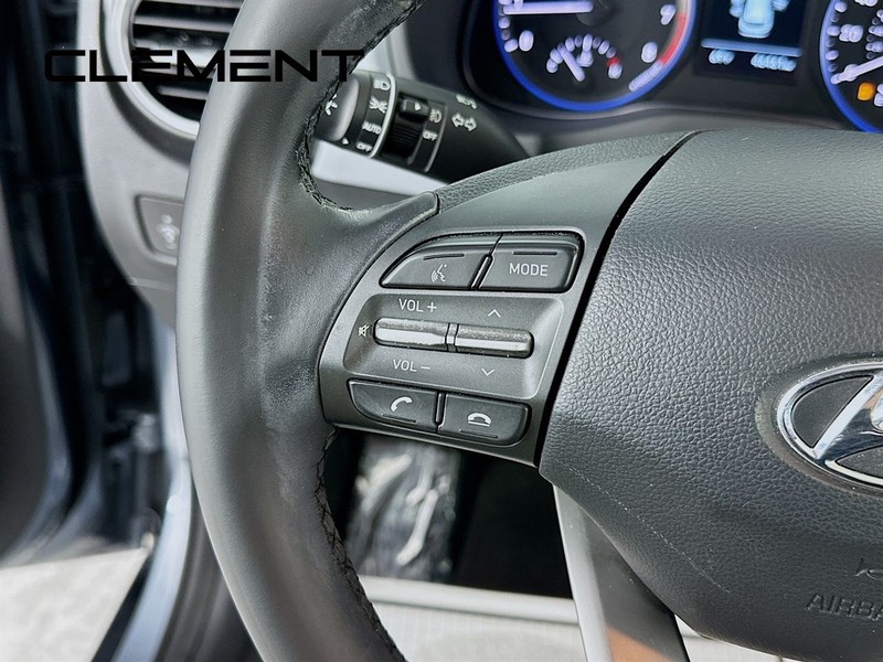 Hyundai Kona Vehicle Full-screen Gallery Image 16