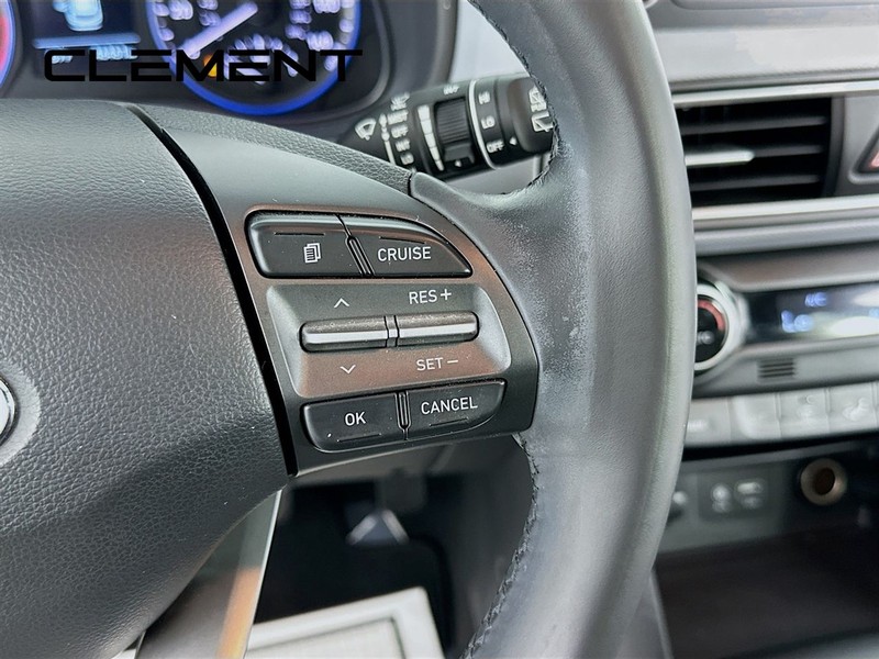 Hyundai Kona Vehicle Full-screen Gallery Image 17