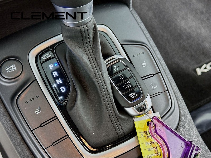 Hyundai Kona Vehicle Full-screen Gallery Image 24