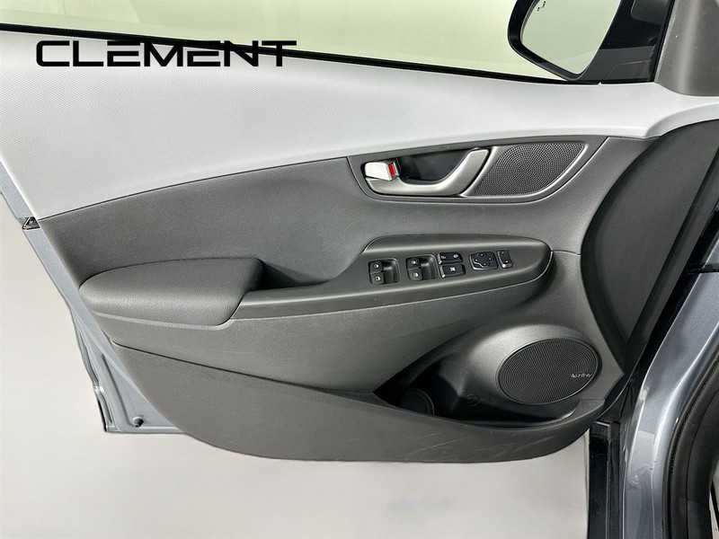 Hyundai Kona Vehicle Full-screen Gallery Image 29