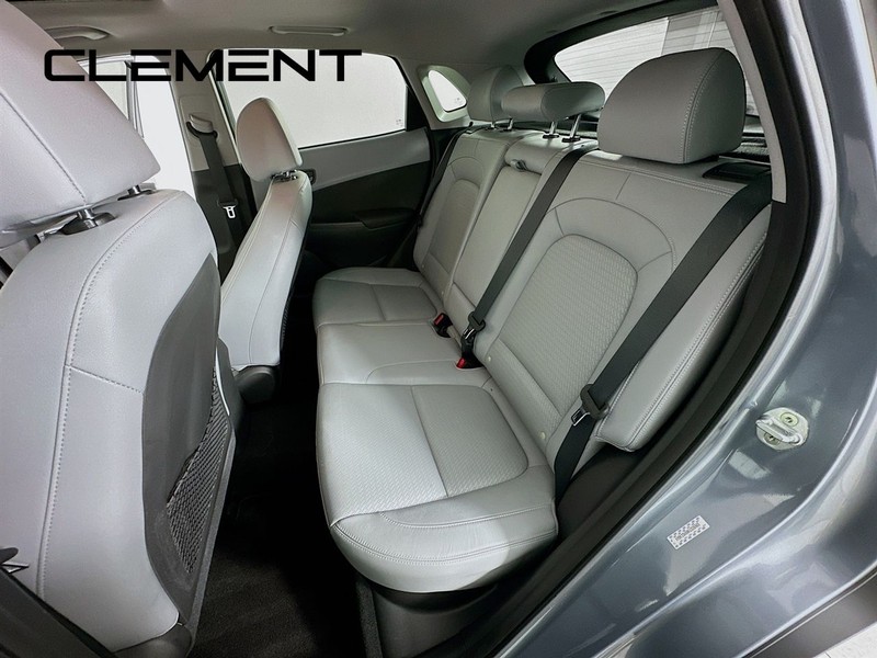 Hyundai Kona Vehicle Full-screen Gallery Image 33