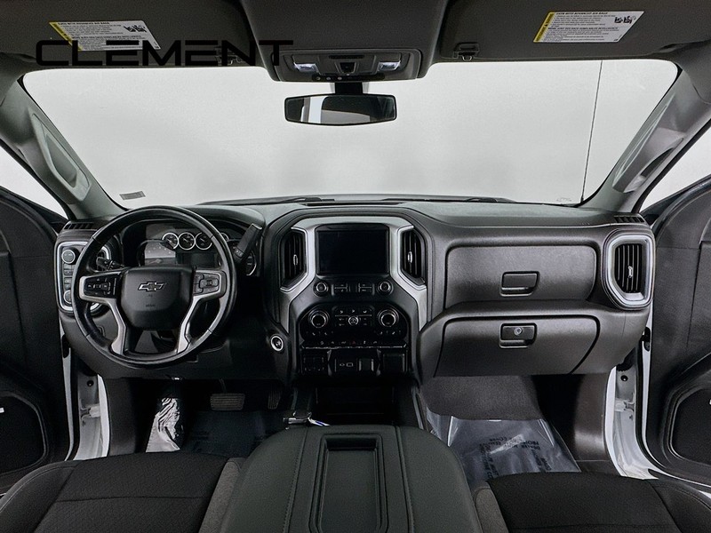Chevrolet Silverado 1500 Vehicle Full-screen Gallery Image 12