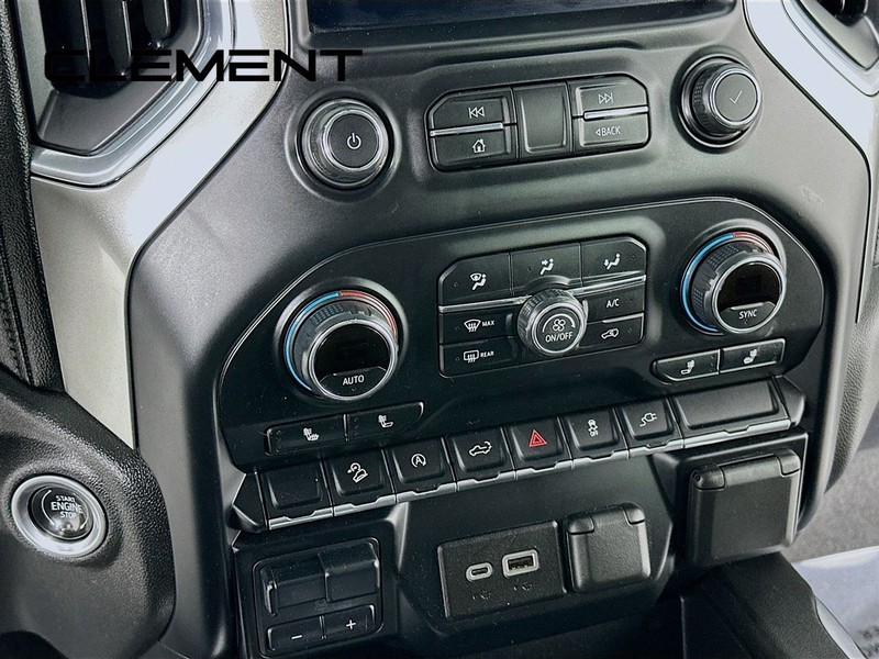 Chevrolet Silverado 1500 Vehicle Full-screen Gallery Image 22