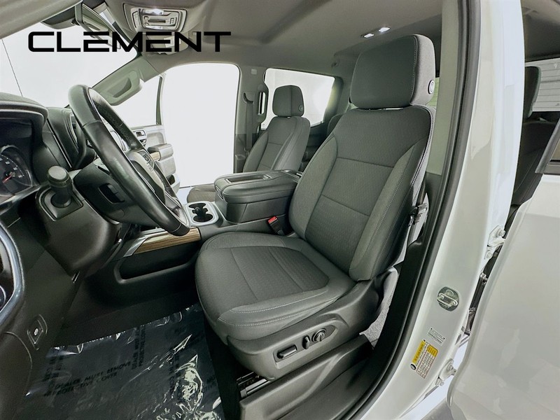Chevrolet Silverado 1500 Vehicle Full-screen Gallery Image 29