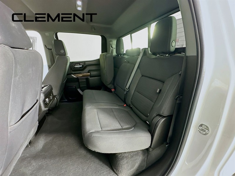 Chevrolet Silverado 1500 Vehicle Full-screen Gallery Image 31