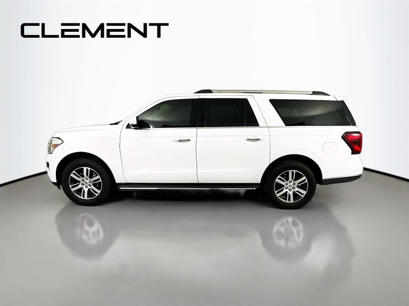 Ford Expedition Max Vehicle Full-screen Gallery Image 6