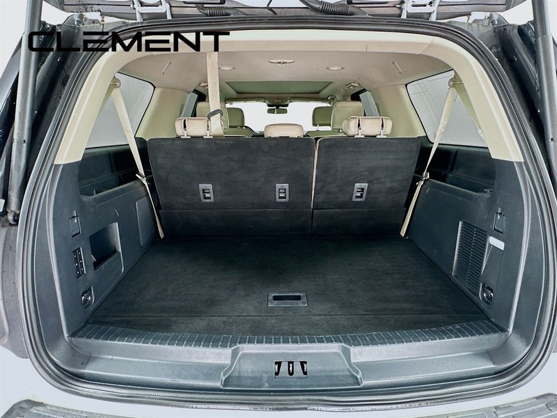Ford Expedition Max Vehicle Full-screen Gallery Image 11