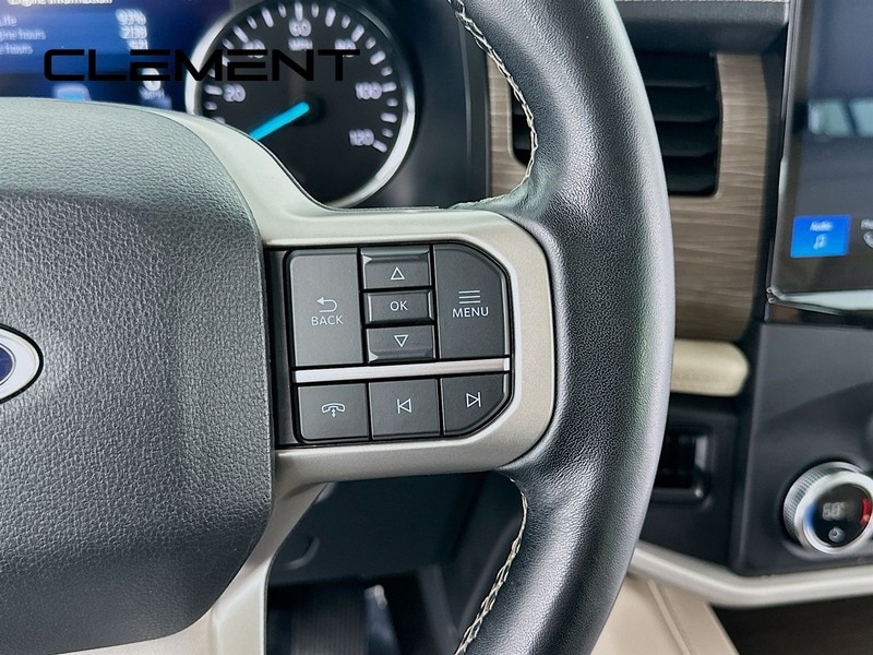Ford Expedition Max Vehicle Full-screen Gallery Image 17