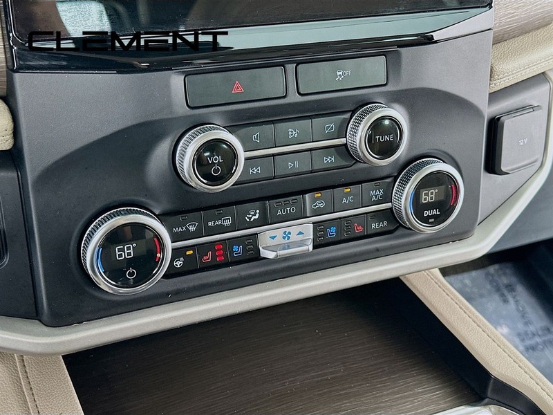 Ford Expedition Max Vehicle Full-screen Gallery Image 22