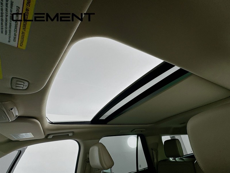 Ford Expedition Max Vehicle Full-screen Gallery Image 26