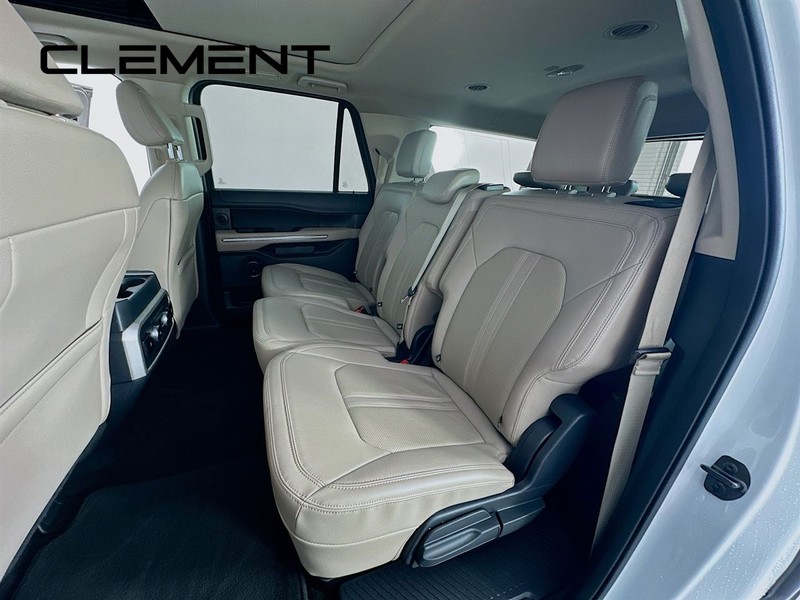 Ford Expedition Max Vehicle Full-screen Gallery Image 33