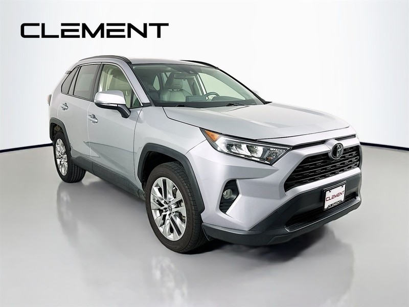 Toyota RAV4 Vehicle Full-screen Gallery Image 5