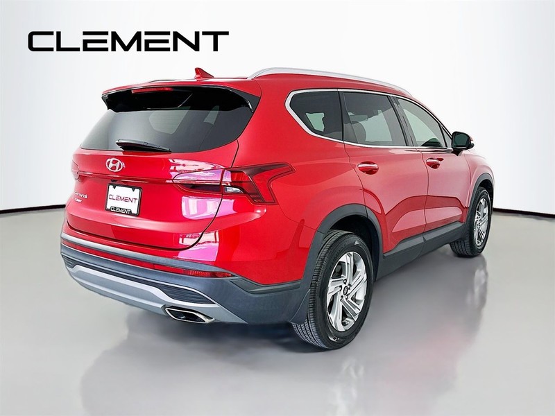 Hyundai Santa Fe Vehicle Full-screen Gallery Image 7