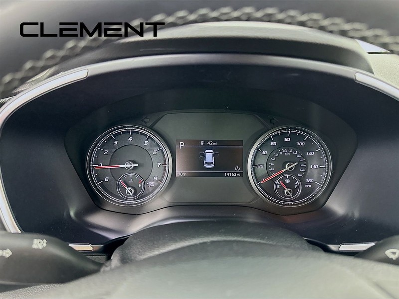 Hyundai Santa Fe Vehicle Full-screen Gallery Image 18