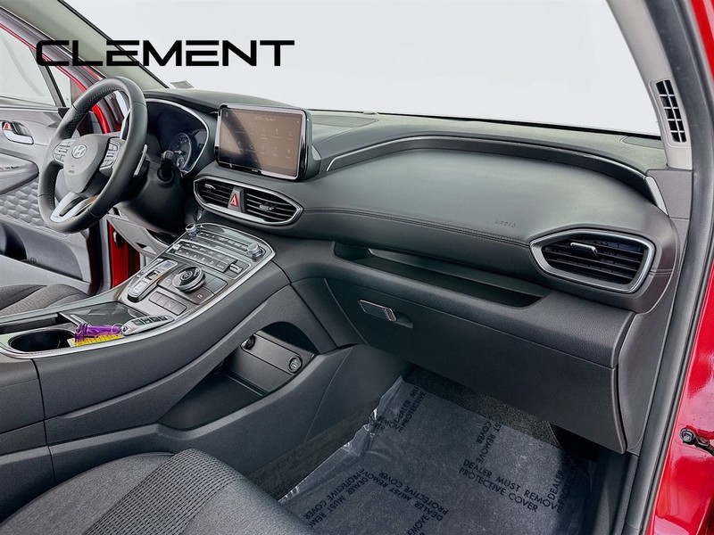 Hyundai Santa Fe Vehicle Full-screen Gallery Image 33