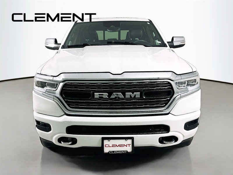 Ram 1500 Vehicle Full-screen Gallery Image 3