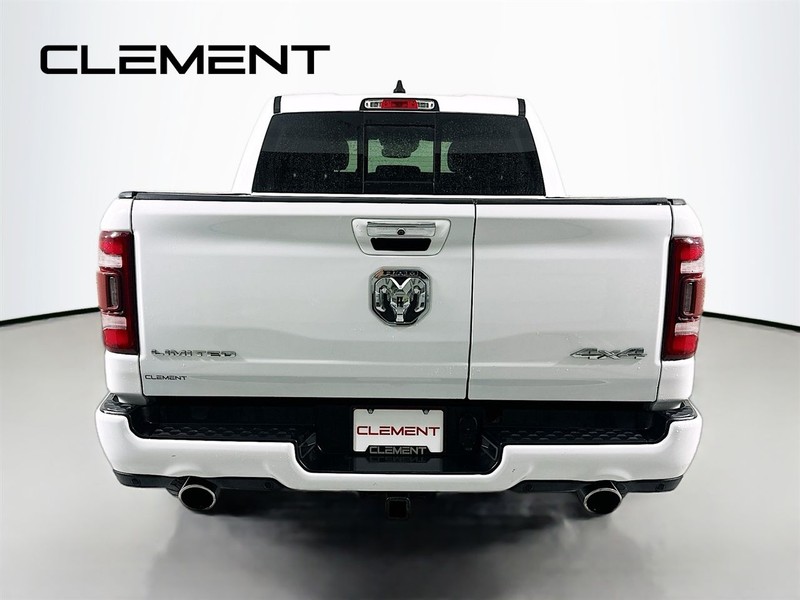 Ram 1500 Vehicle Full-screen Gallery Image 8