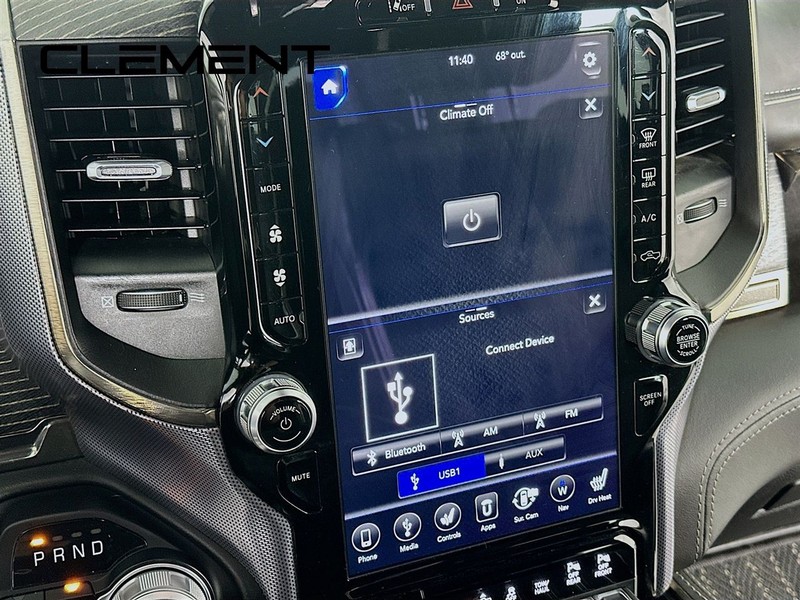 Ram 1500 Vehicle Full-screen Gallery Image 18