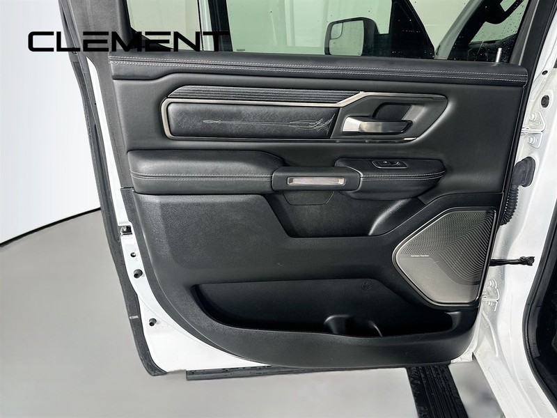 Ram 1500 Vehicle Full-screen Gallery Image 31