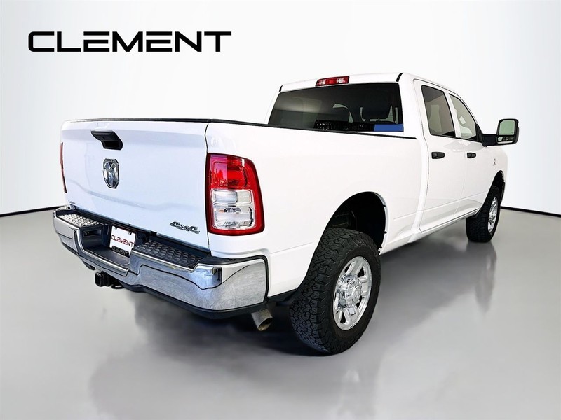 Ram 2500 Vehicle Full-screen Gallery Image 7