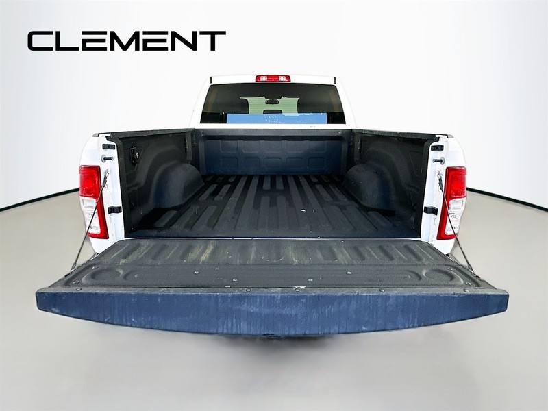 Ram 2500 Vehicle Full-screen Gallery Image 11
