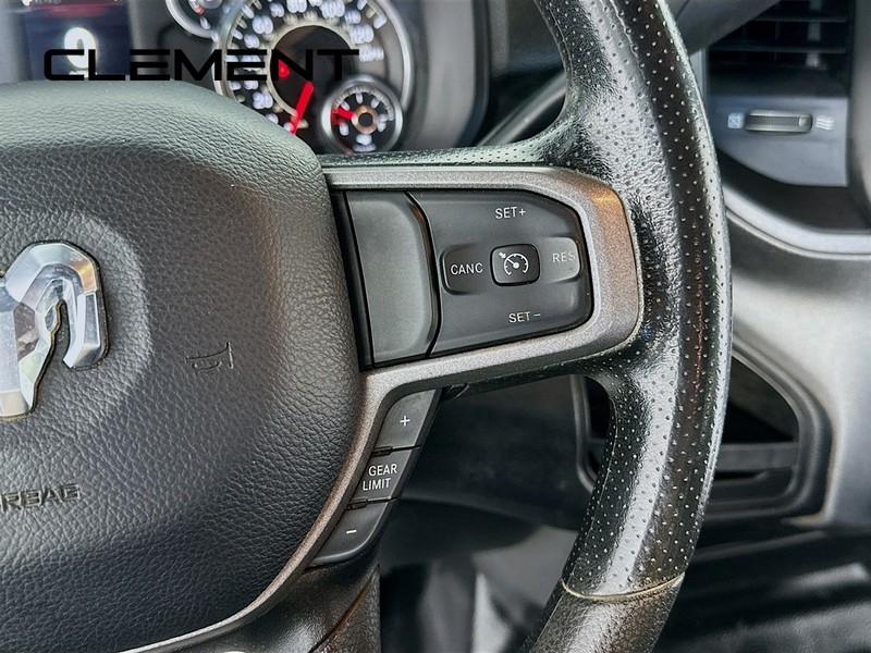 Ram 2500 Vehicle Full-screen Gallery Image 17