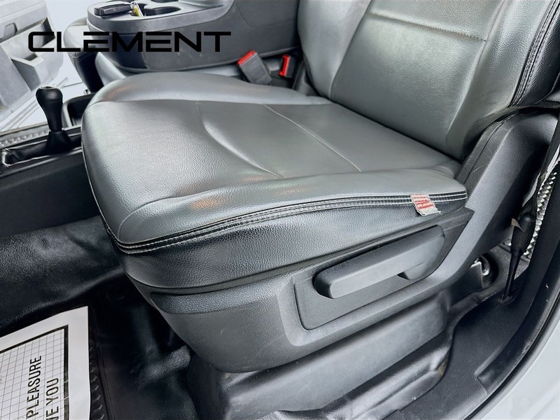 Ram 2500 Vehicle Full-screen Gallery Image 27