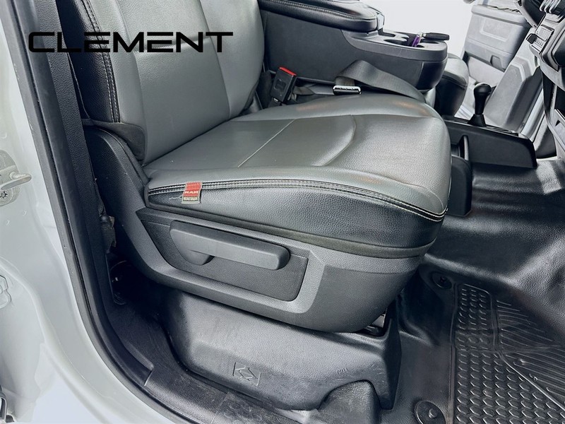 Ram 2500 Vehicle Full-screen Gallery Image 31