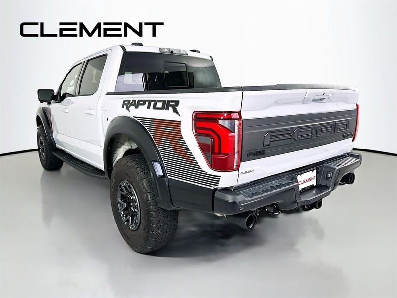 Ford F-150 Vehicle Full-screen Gallery Image 10