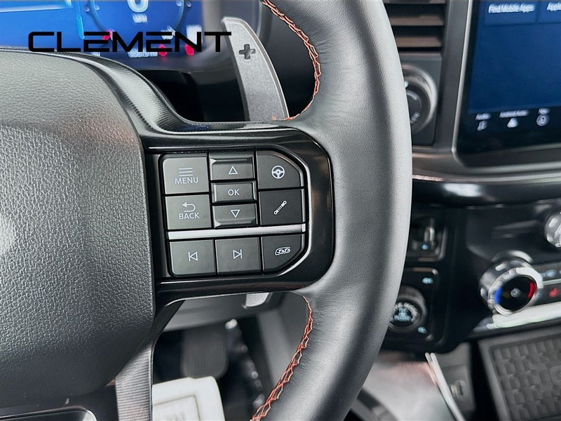 Ford F-150 Vehicle Full-screen Gallery Image 17