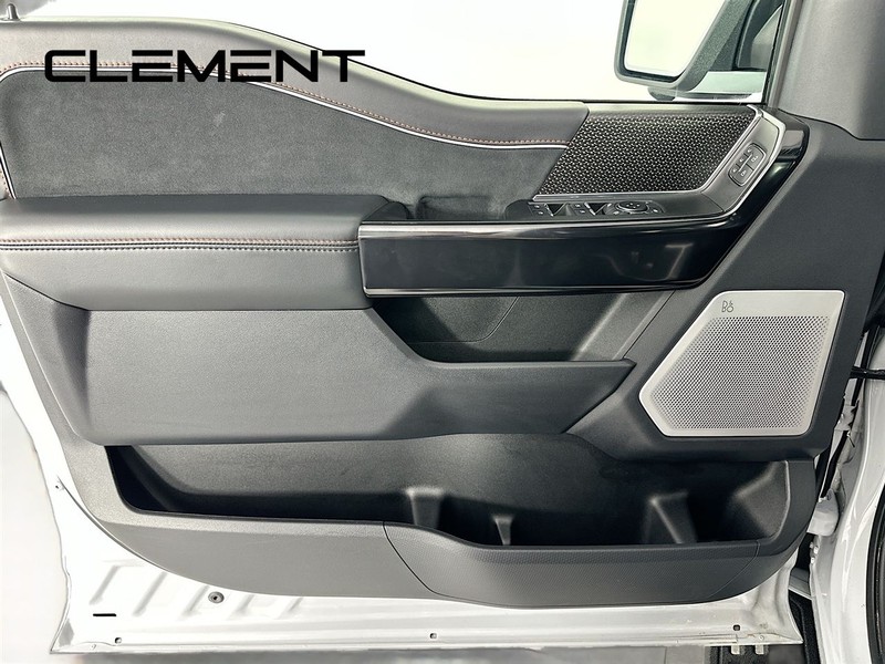 Ford F-150 Vehicle Full-screen Gallery Image 29