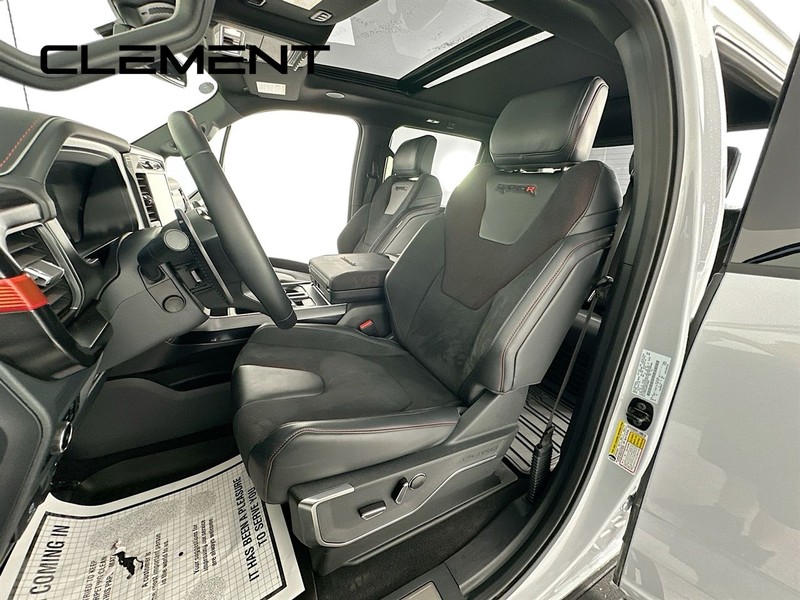 Ford F-150 Vehicle Full-screen Gallery Image 31