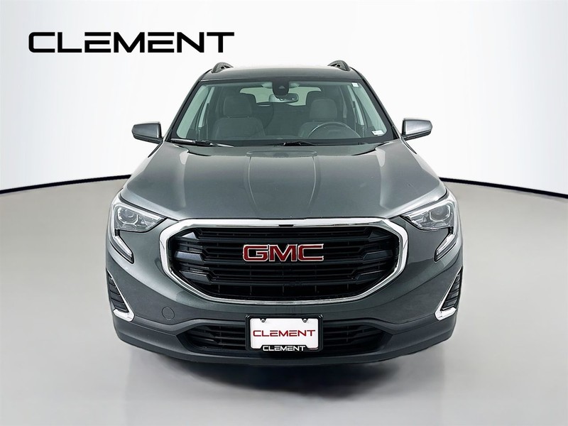 GMC Terrain Vehicle Full-screen Gallery Image 3