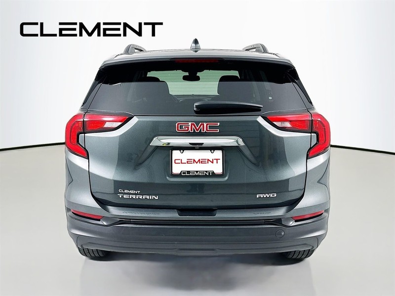 GMC Terrain Vehicle Full-screen Gallery Image 8