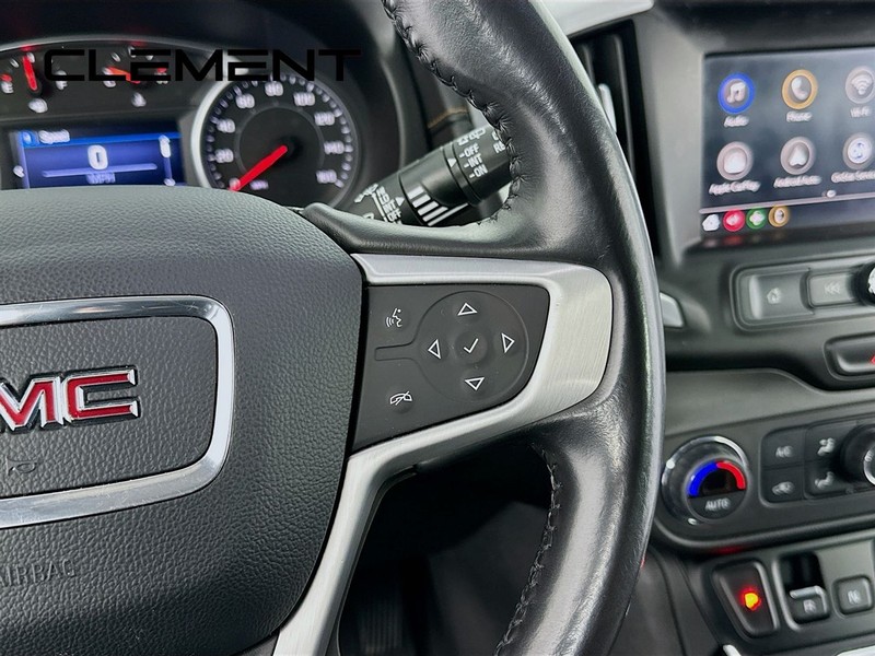 GMC Terrain Vehicle Full-screen Gallery Image 17