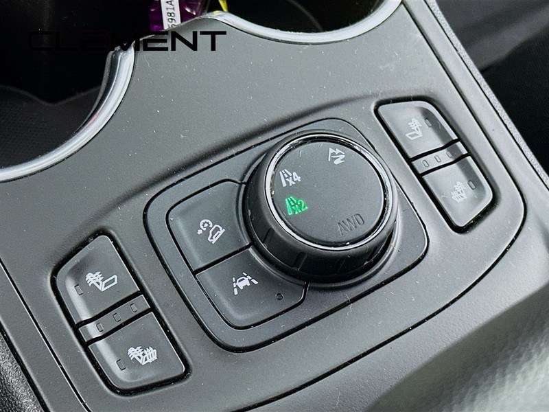 GMC Terrain Vehicle Full-screen Gallery Image 23