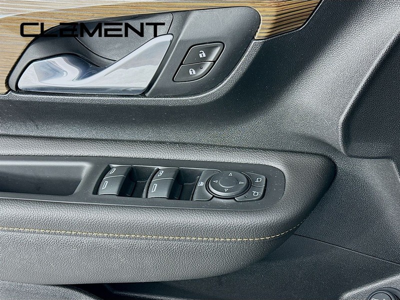 GMC Terrain Vehicle Full-screen Gallery Image 26