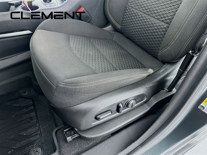 GMC Terrain Vehicle Full-screen Gallery Image 28