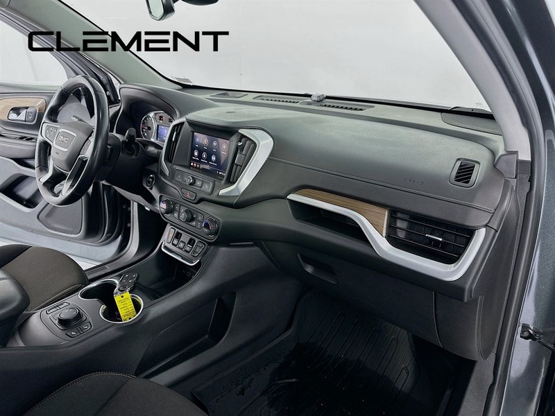 GMC Terrain Vehicle Full-screen Gallery Image 33