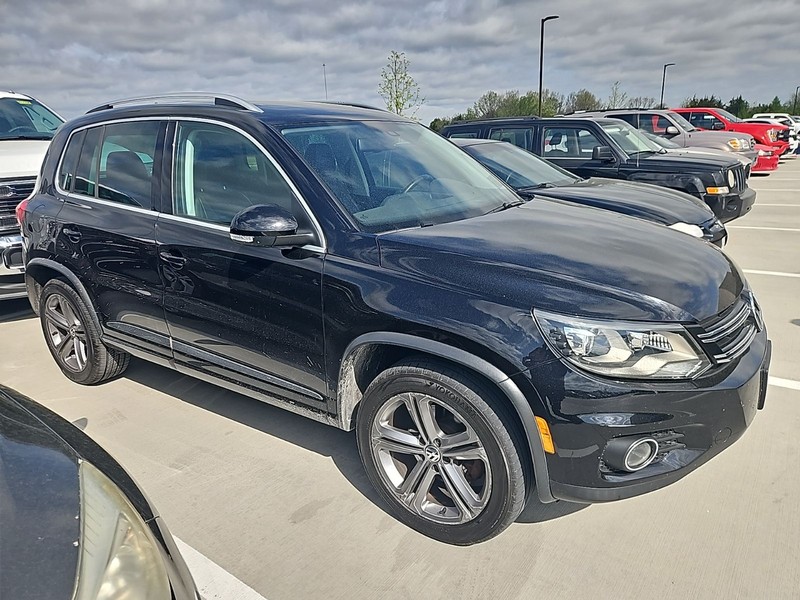 Volkswagen Tiguan Vehicle Image 03