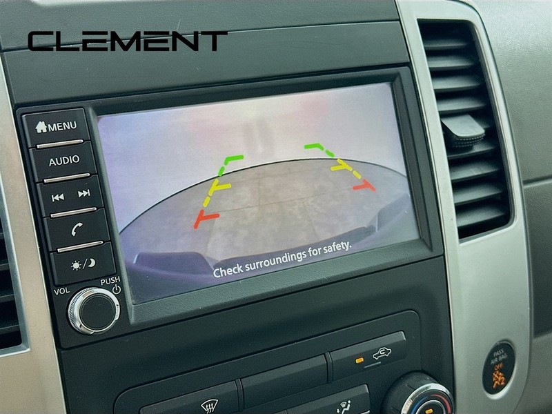 Nissan Frontier Vehicle Full-screen Gallery Image 20