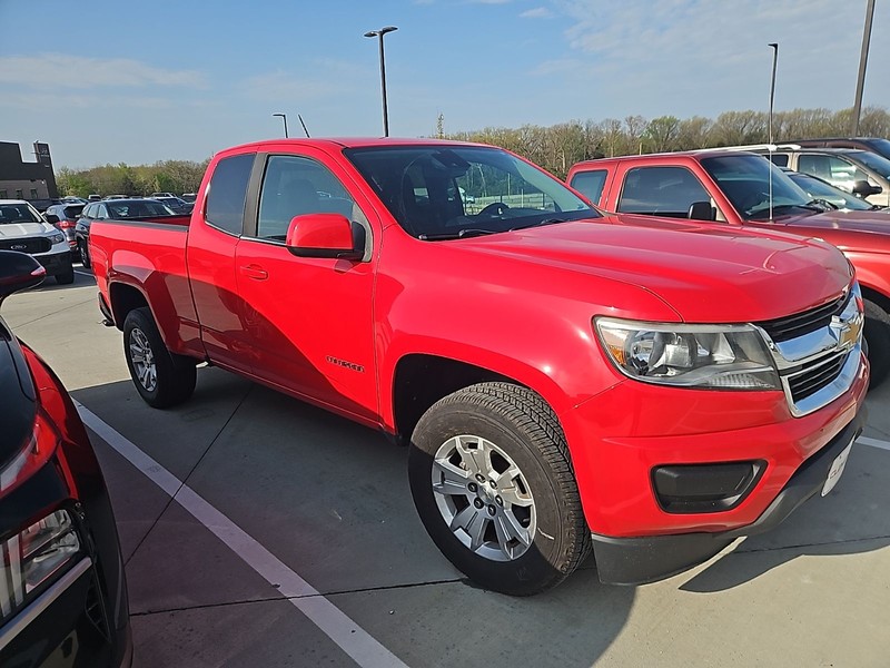Chevrolet Colorado Vehicle Full-screen Gallery Image 3