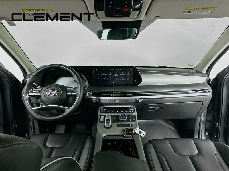 Hyundai Palisade Vehicle Full-screen Gallery Image 12