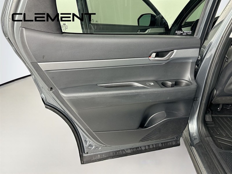 Hyundai Palisade Vehicle Full-screen Gallery Image 31