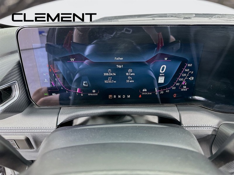 Ford Mustang Vehicle Full-screen Gallery Image 18