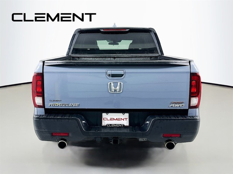 Honda Ridgeline Vehicle Full-screen Gallery Image 8