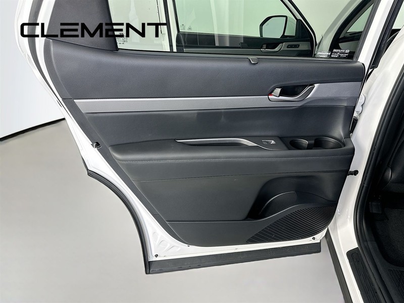 Hyundai Palisade Vehicle Full-screen Gallery Image 31