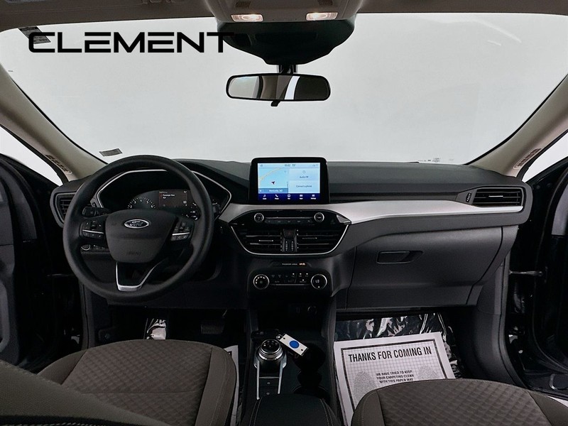 Ford Escape Vehicle Full-screen Gallery Image 12